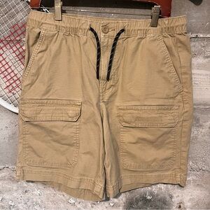 Free assembly cargo shorts size medium drawstring elastic waist size 32”